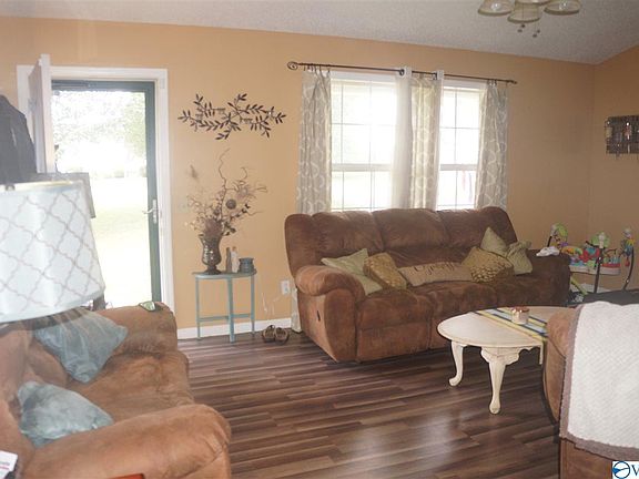 4th image of 114 Kathleen Dr