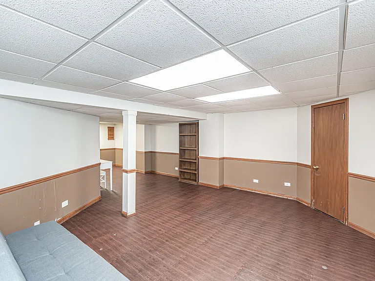1851 Wellington Pl — Photo 25