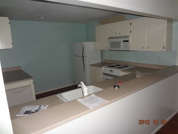 5th image of 6858 139th Ave NE APT 718