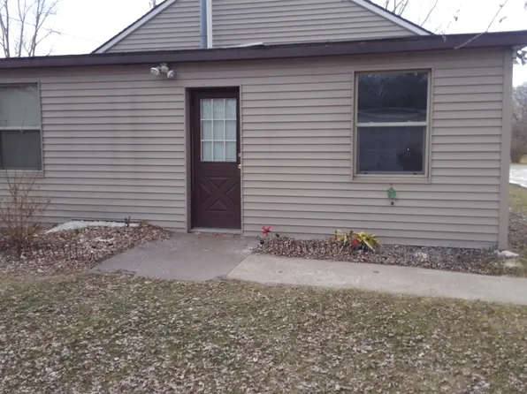2185 Elizabeth St #B, Mount Pleasant, MI 48858