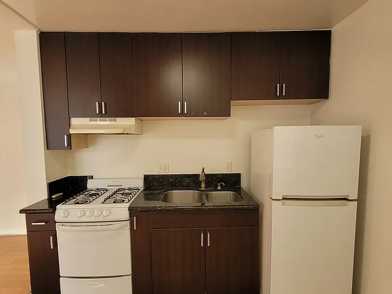 The Alexa Apartments — Photo 14