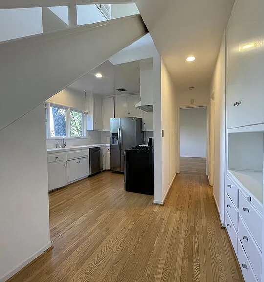 6216 Temple Hill Dr — Photo 8
