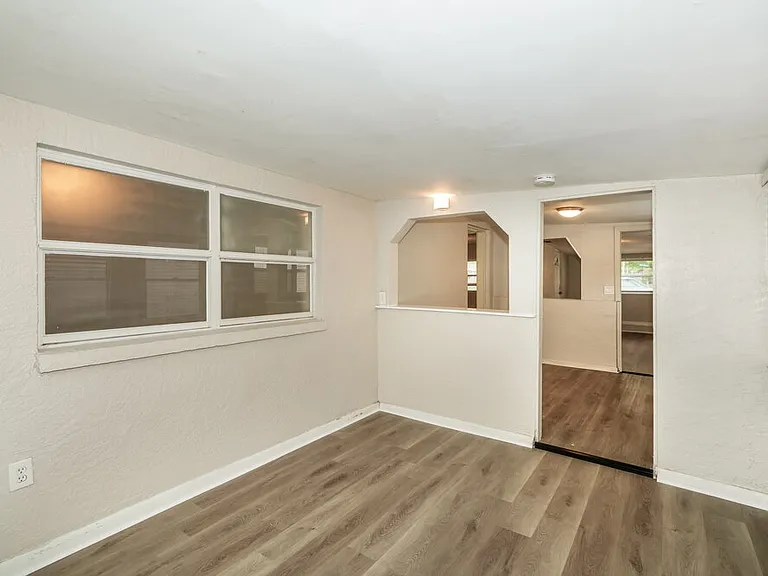 1809 E Sitka St — Photo 9