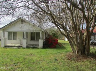 4627 Bearskin Rd, Clinton, NC 28328