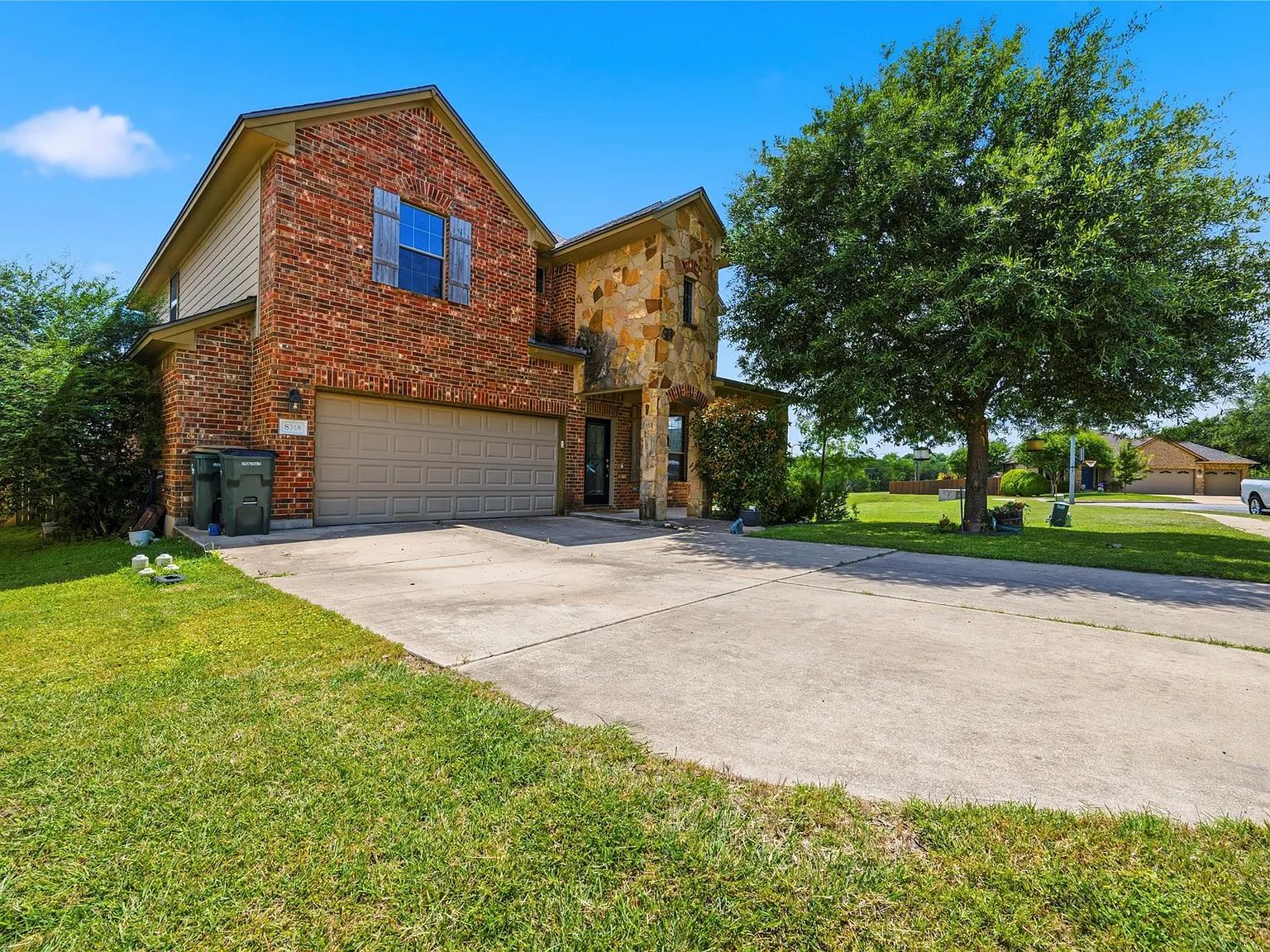 4 bed, 2.5 bath, 3188 sqft, $2,970 — Photo 2