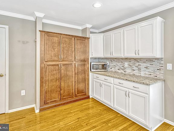 4th image of 12478 Cricket Ln
