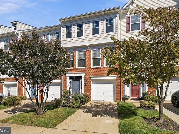 3rd image of 8112 Rainwater Cir