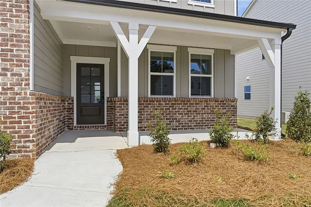4 bed, 2.5 bath, 2223 sqft, $2,800 — Photo 3