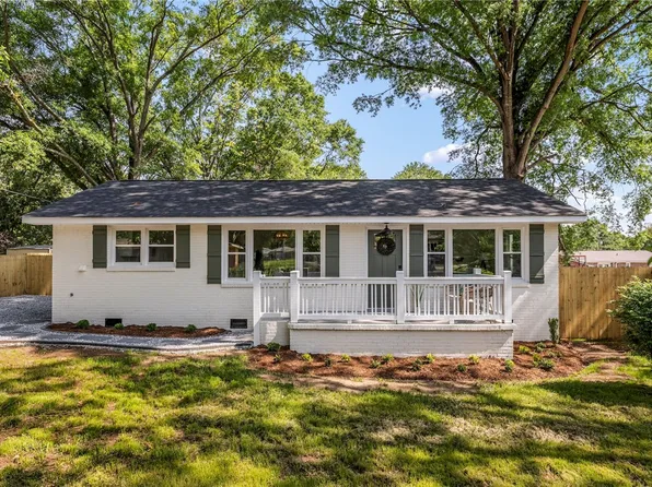 16 Stephanie Dr, Pelzer, SC 29669