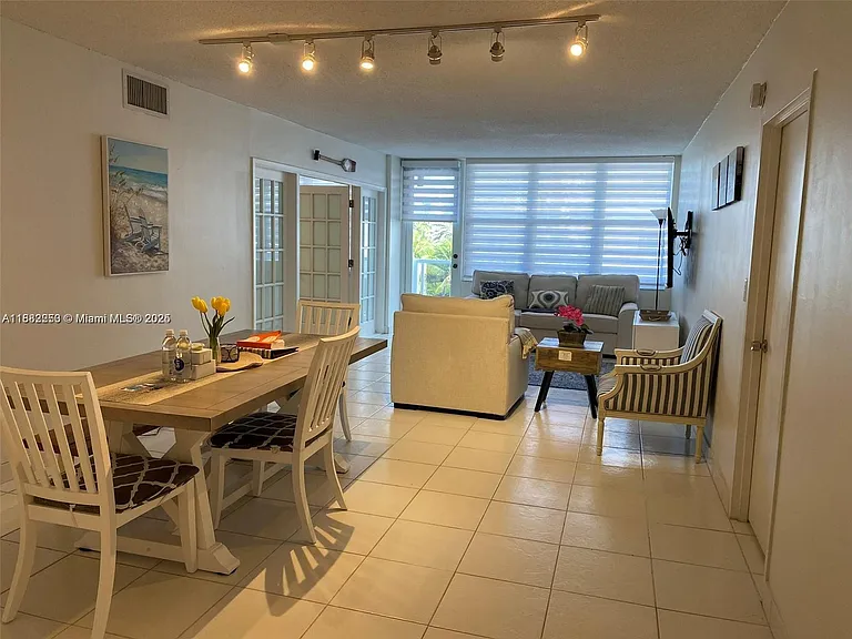 3725 S Ocean Dr #419 — Photo 3