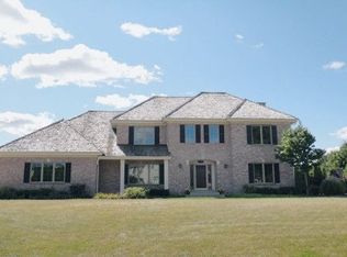 17155 Vanderbilt St, Brookfield, WI 53005