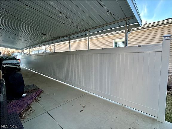 5th image of 248 Pin Oak Cir