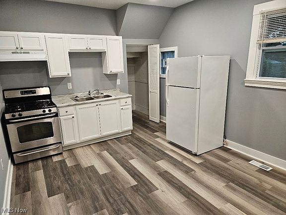 3rd image of 323 Columbus St