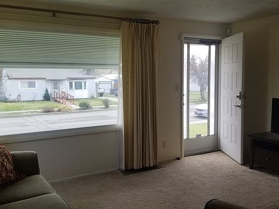 3rd image of 6025 N Braeburn Dr