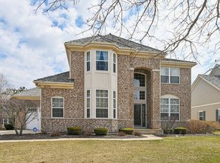 1037 Moray Dr, Inverness, IL 60010