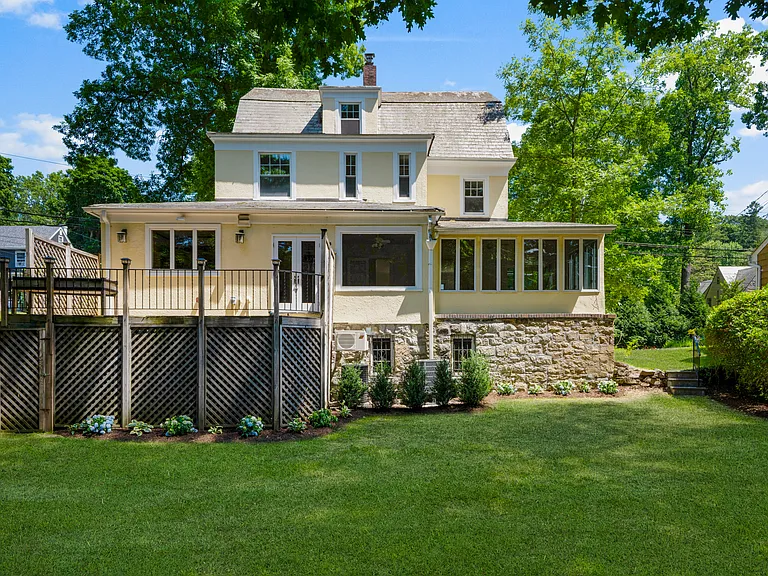 121 Walworth Ave — Photo 30