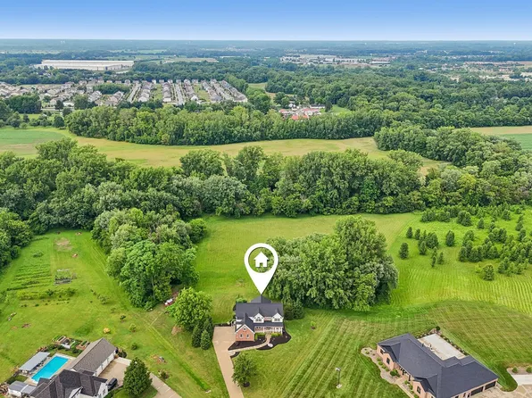 6820 Ohio Canal Ct, Canal Winchester, OH 43110