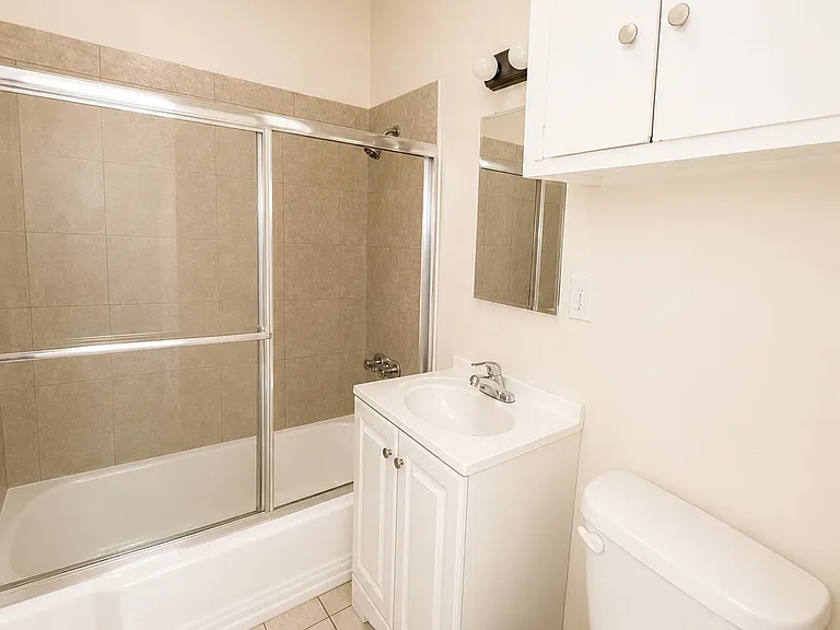 610 Orange Ave #7 — Photo 8