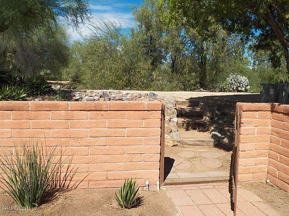 4th image of 367 N Calle Del Diablo