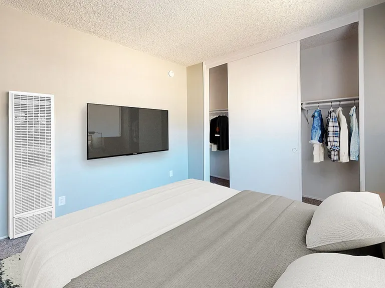 Hughes Avenue Apartments — Photo 4
