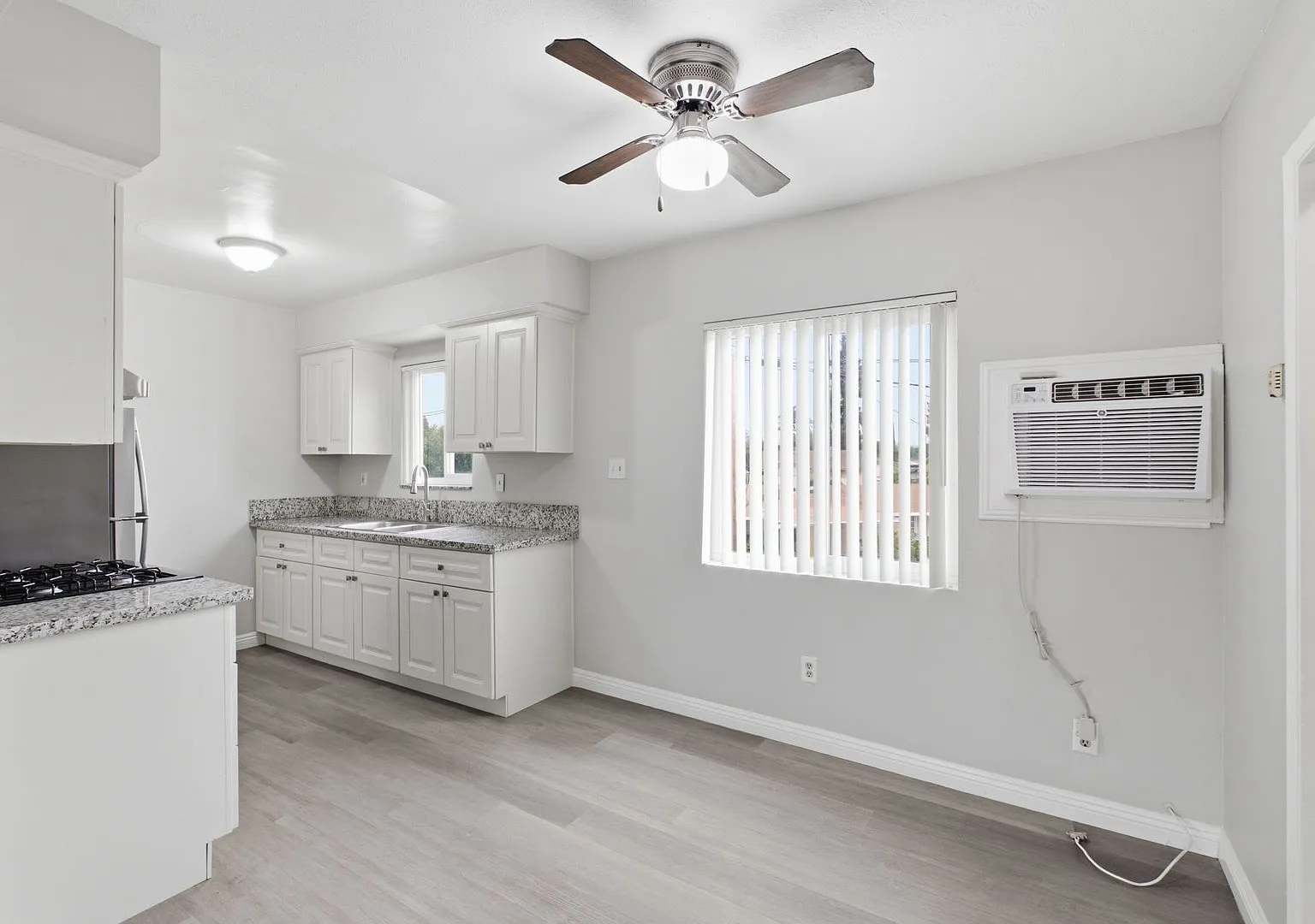 Charming 1-Bedroom Apartment Available at Bandy Apartments! — Photo 2