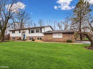 6 Stone Haven Dr, Hawthorn Woods, IL 60047