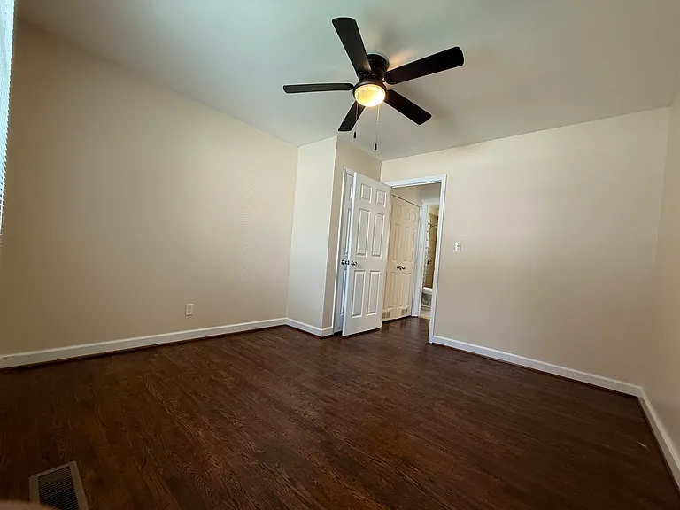 2615 Albion St — Photo 13