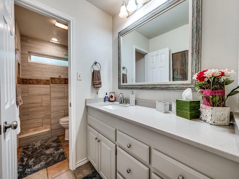 116 Cayuga Trl — Photo 2