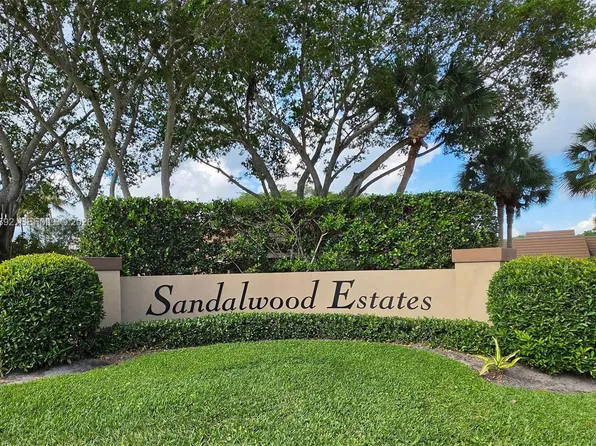 515 5th Ct, Palm Beach Gardens, FL 33410