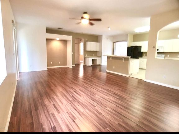 3rd image of 3660 Hickory Park Dr