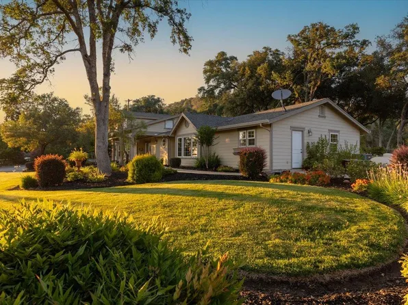 14015 Bell Brook Dr, Auburn, CA 95602