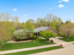 2181 Brown Deer Rd, Coralville, IA 52241