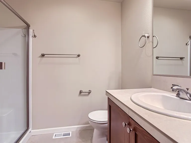 17067 SW Jean Louise Rd — Photo 18
