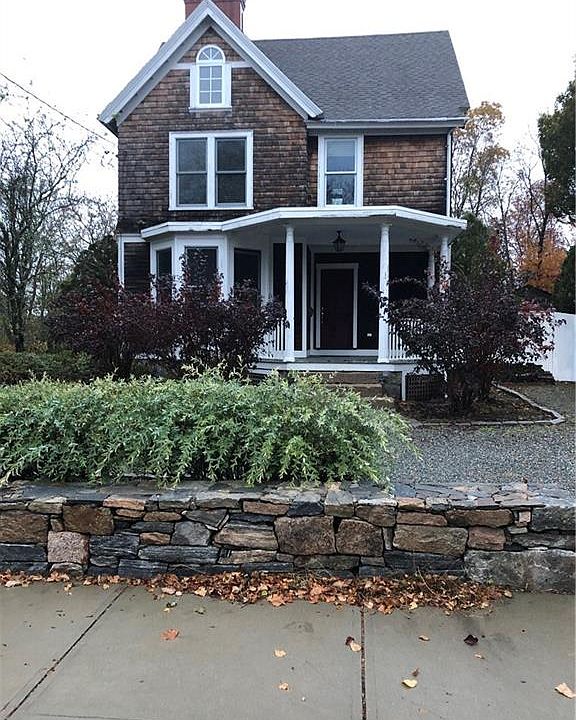1st image of 140 Elm St
