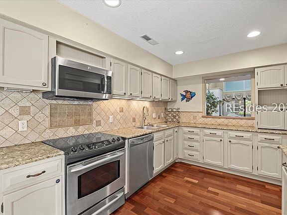 2nd image of 40 Governors Rd #2860