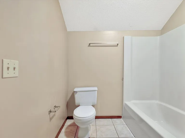 2611 Rachel Rd — Photo 24