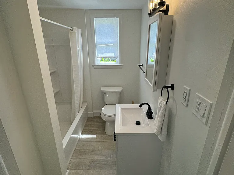 22 Keystone Ave #1 — Photo 4