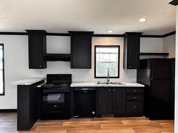 Life just got better at Cloverbrook!, 2484 Siam Rd #Clover23, Elizabethton, TN 37643