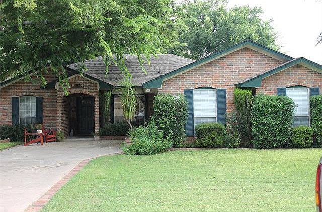 1st image of 803 Craddock Ct