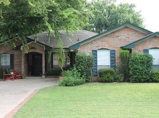 803 Craddock Ct, Smithville, TX 78957
