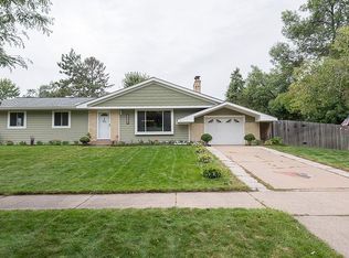 10648 Xavis St NW, Coon Rapids, MN 55433