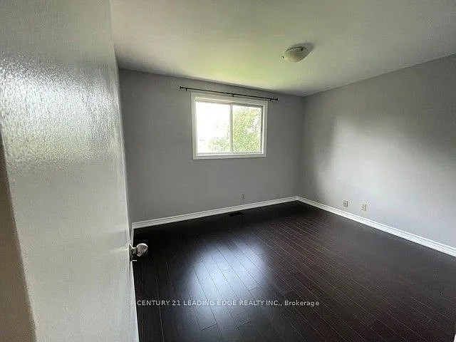 438 Colborne St — Photo 12