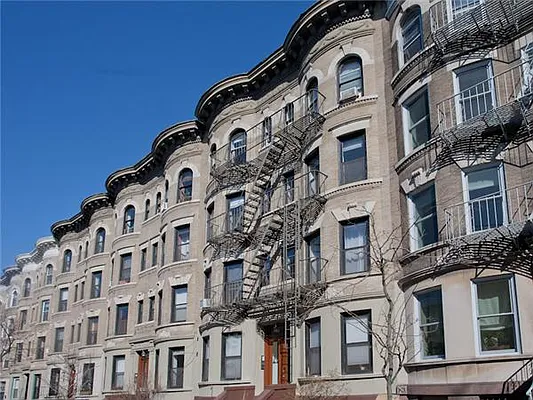 Sold by Avenue Sotheby's International Realty | media 11