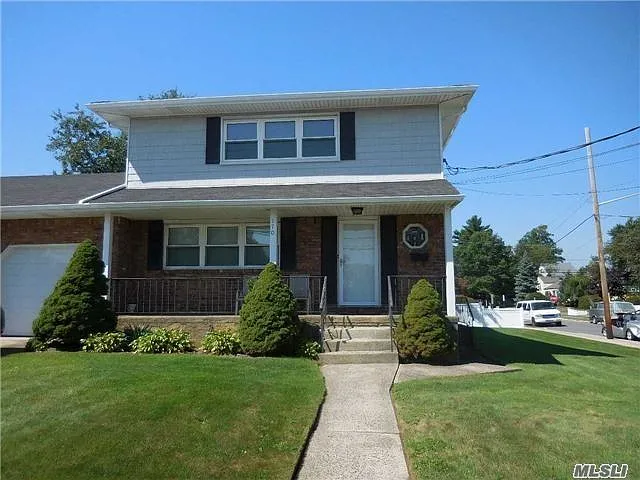 170 S Long Beach Rd photo 1