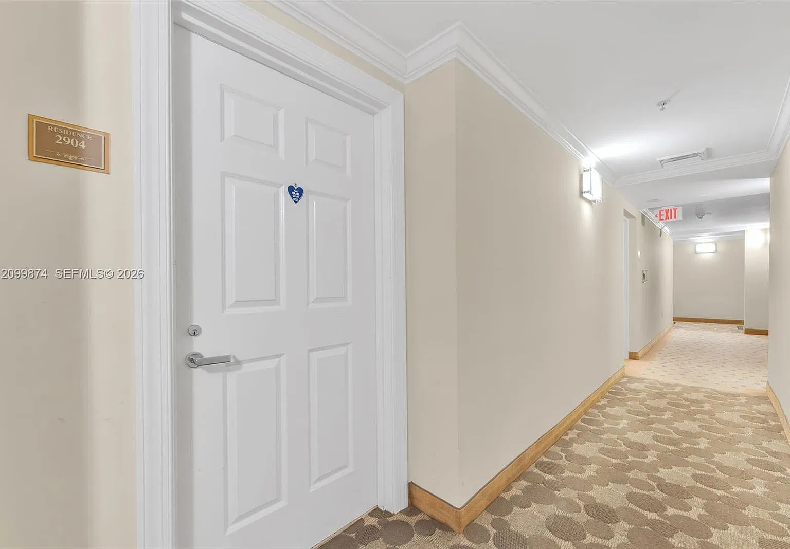 La Perla Condo — Photo 2