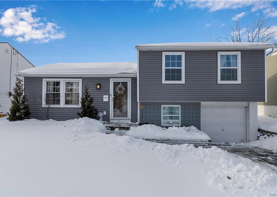 1st image of 11 W Toulon Dr