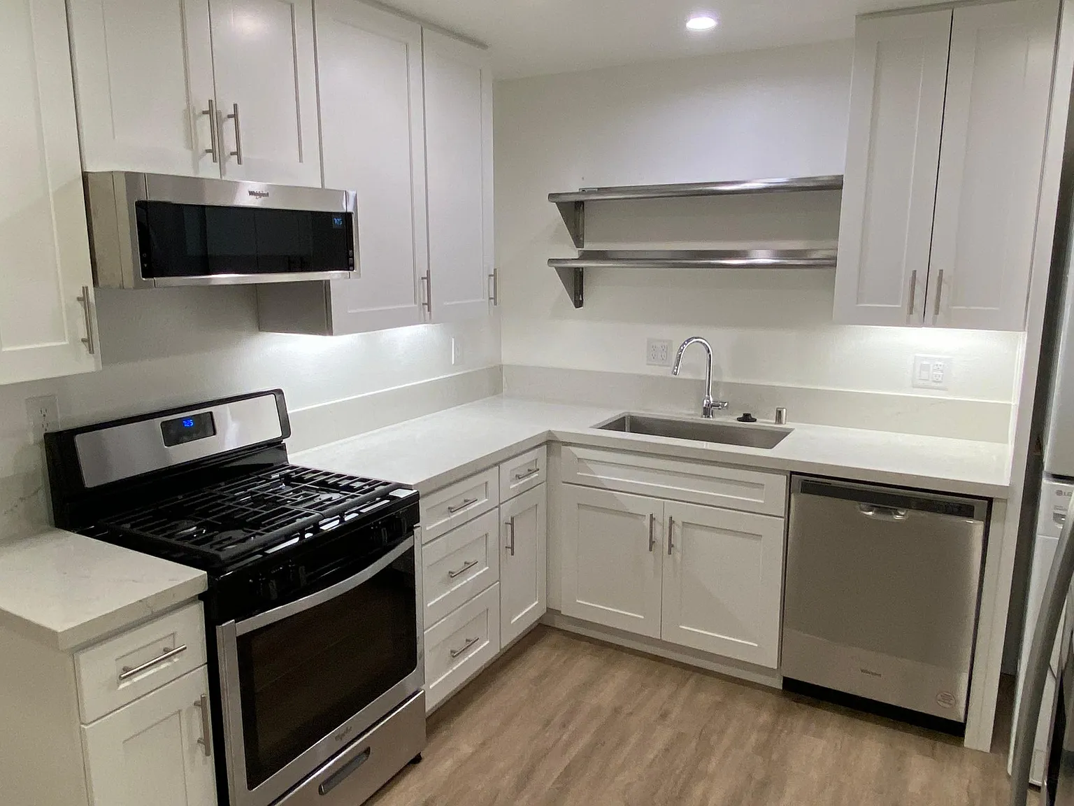 2 bed, $2,700 — Photo 1