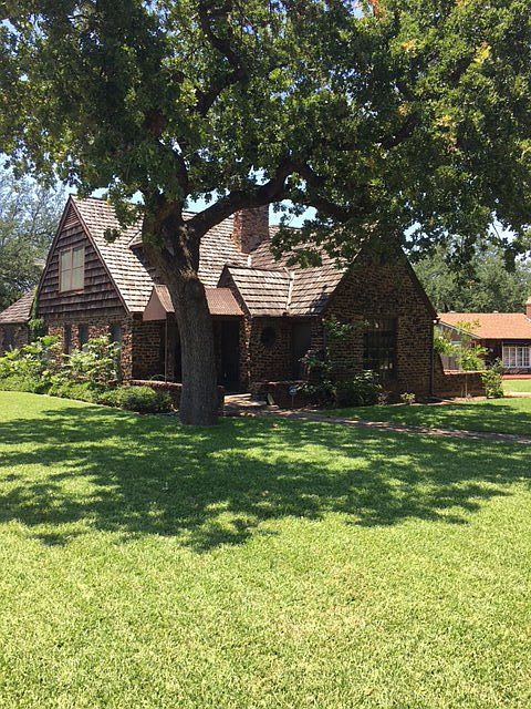 1st image of 113 Crestwood Dr