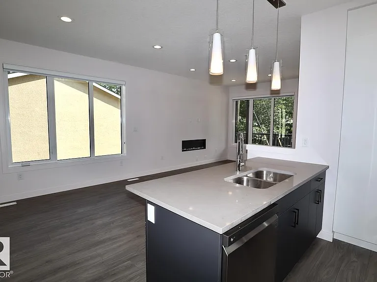 10820 86th Ave NW — Photo 5