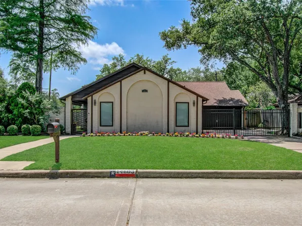 14603 Carolcrest Dr, Houston, TX 77079
